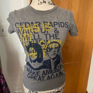 Political Tee! Sz small